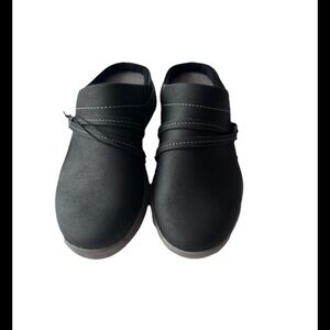 JSport Women's Comfort Mule - BLACK Size 6